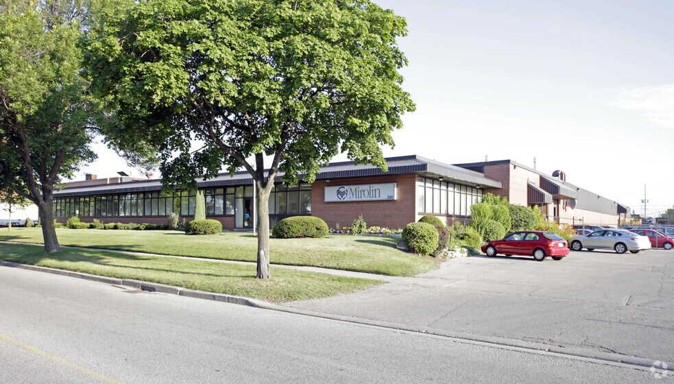 200 Norseman St, Toronto, ON for sale - Primary Photo - Image 1 of 1