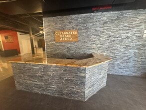 483 Mandalay Ave, Clearwater Beach, FL for lease Building Photo- Image 1 of 31