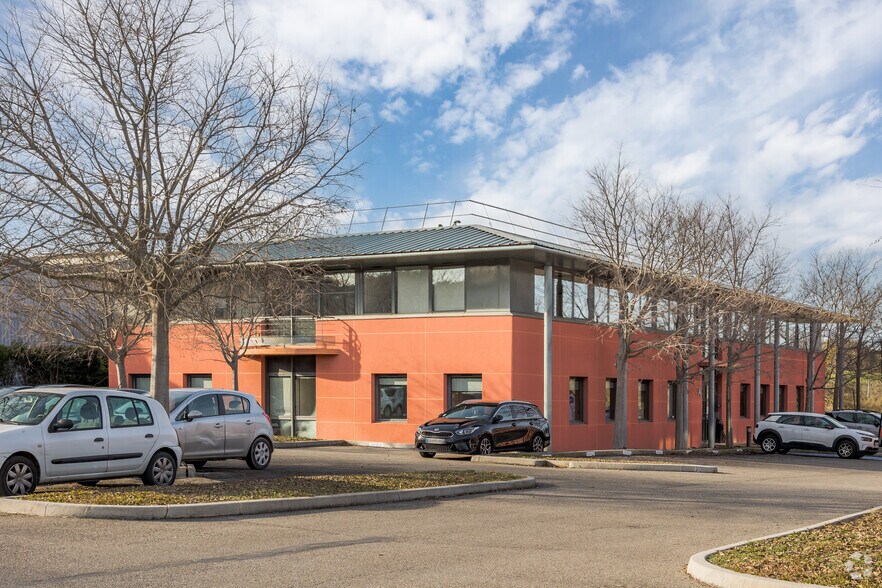 155 Rue Paul Langevin, Aix-en-Provence à louer - Photo du bâtiment - Image 3 de 3