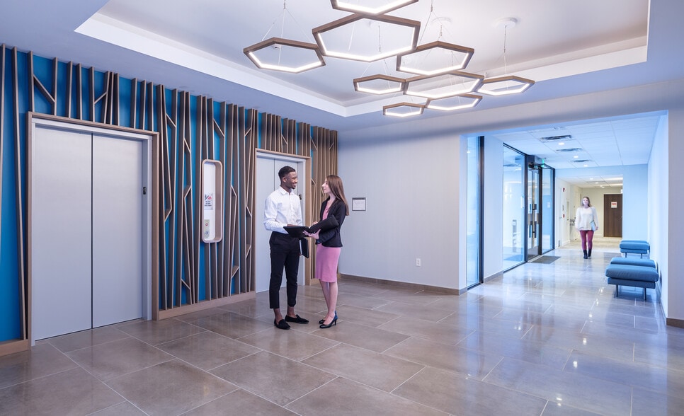 2115 Rexford Rd, Charlotte, NC for lease - Lobby - Image 2 of 12