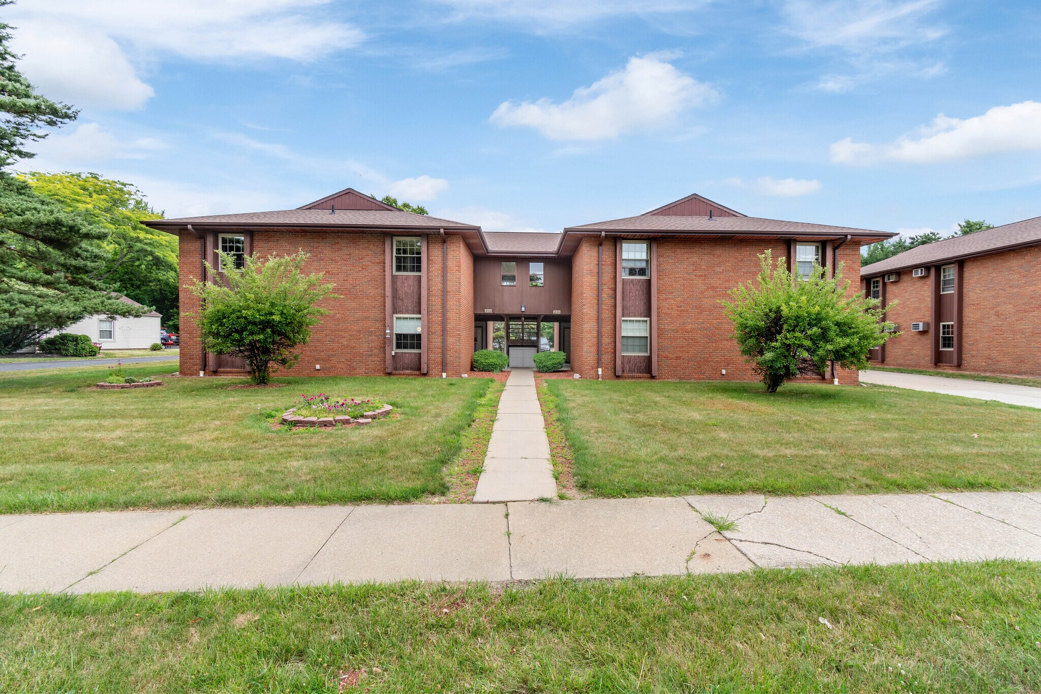 2128-2144 Tanglewood Ave, Alliance, OH for sale Building Photo- Image 1 of 1
