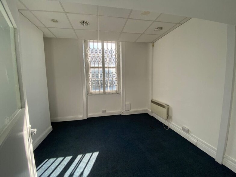 39-39A Broadway, London for lease - Interior Photo - Image 3 of 4