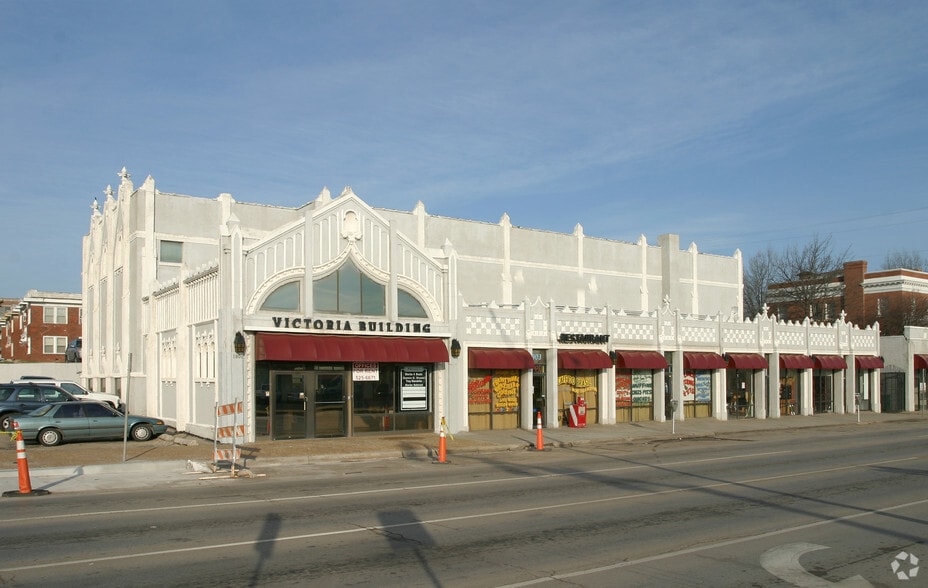 1901-1909 N Classen Blvd, Oklahoma City, OK for lease - Building Photo - Image 2 of 8