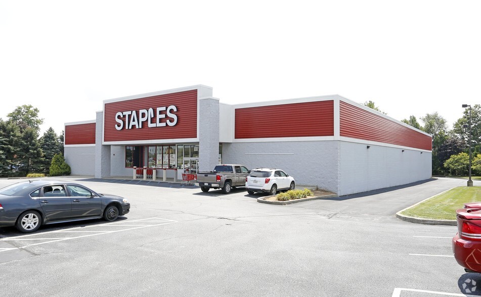 2106 Morthland Dr, Valparaiso, IN for lease - Building Photo - Image 2 of 9