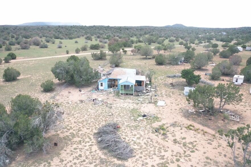58180 Calle Isabel, Seligman, AZ for sale - Building Photo - Image 3 of 45
