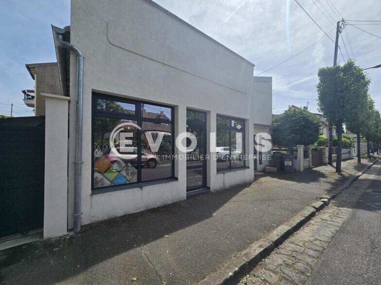 Retail in Viry Chatillon for lease - Building Photo - Image 1 of 6