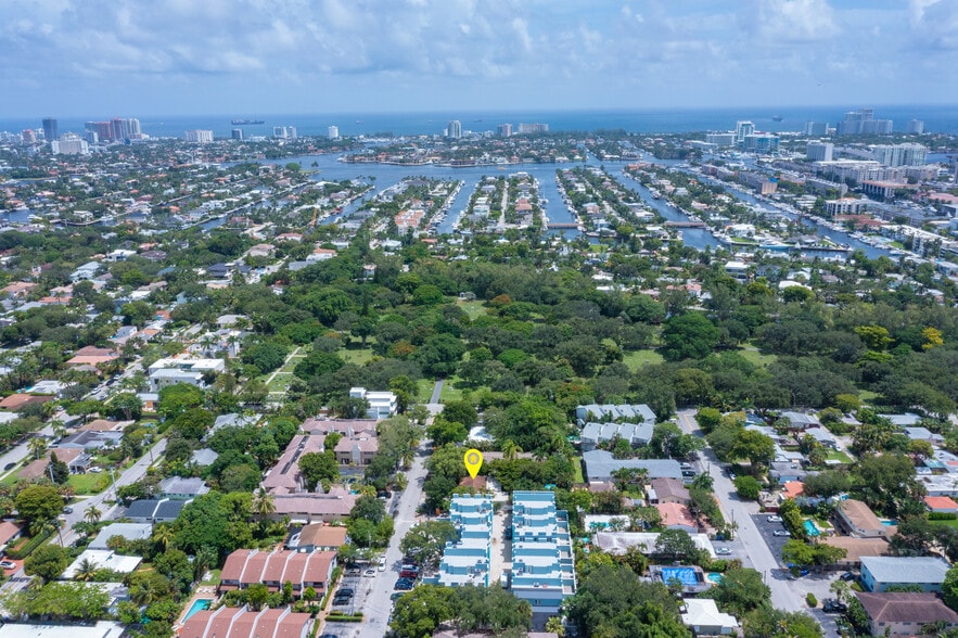 902 SE 12th Ct, Fort Lauderdale, FL à vendre - Photo du bâtiment - Image 1 de 18