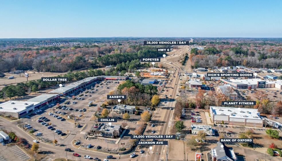 2313 W Jackson Ave, Oxford, MS à louer - Photo du bâtiment - Image 1 de 3