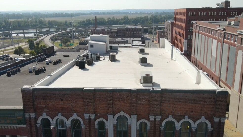 224 N 4th St, Saint Joseph, MO for lease - Commercial Listing Video - Image 2 of 42