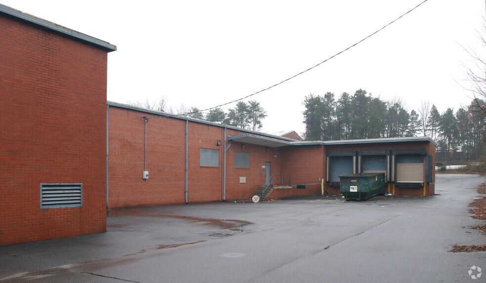 1900 E Bessemer Ave, Greensboro, NC à vendre - Photo du bâtiment - Image 3 de 3