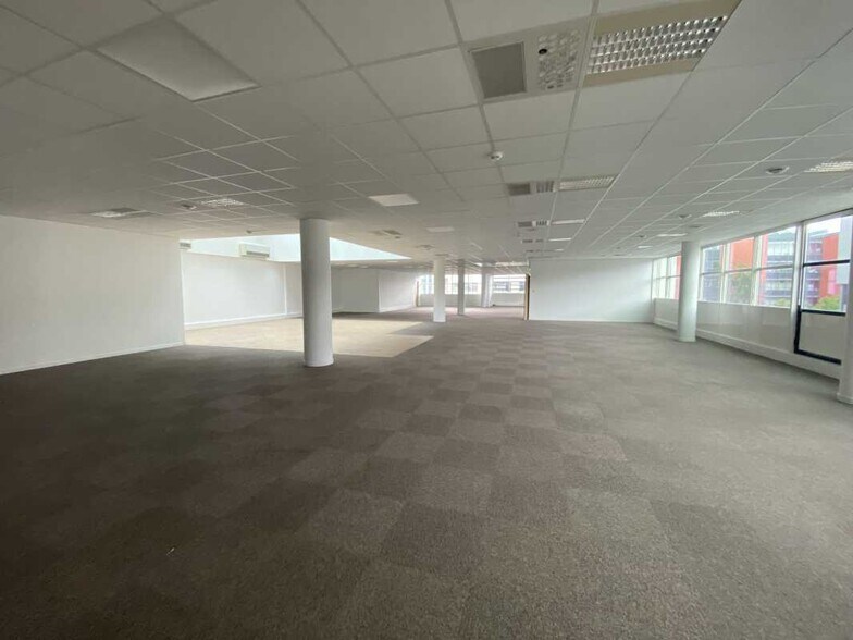 60 Avenue Rockefeller, Lyon à louer - Photo du bâtiment - Image 3 de 12