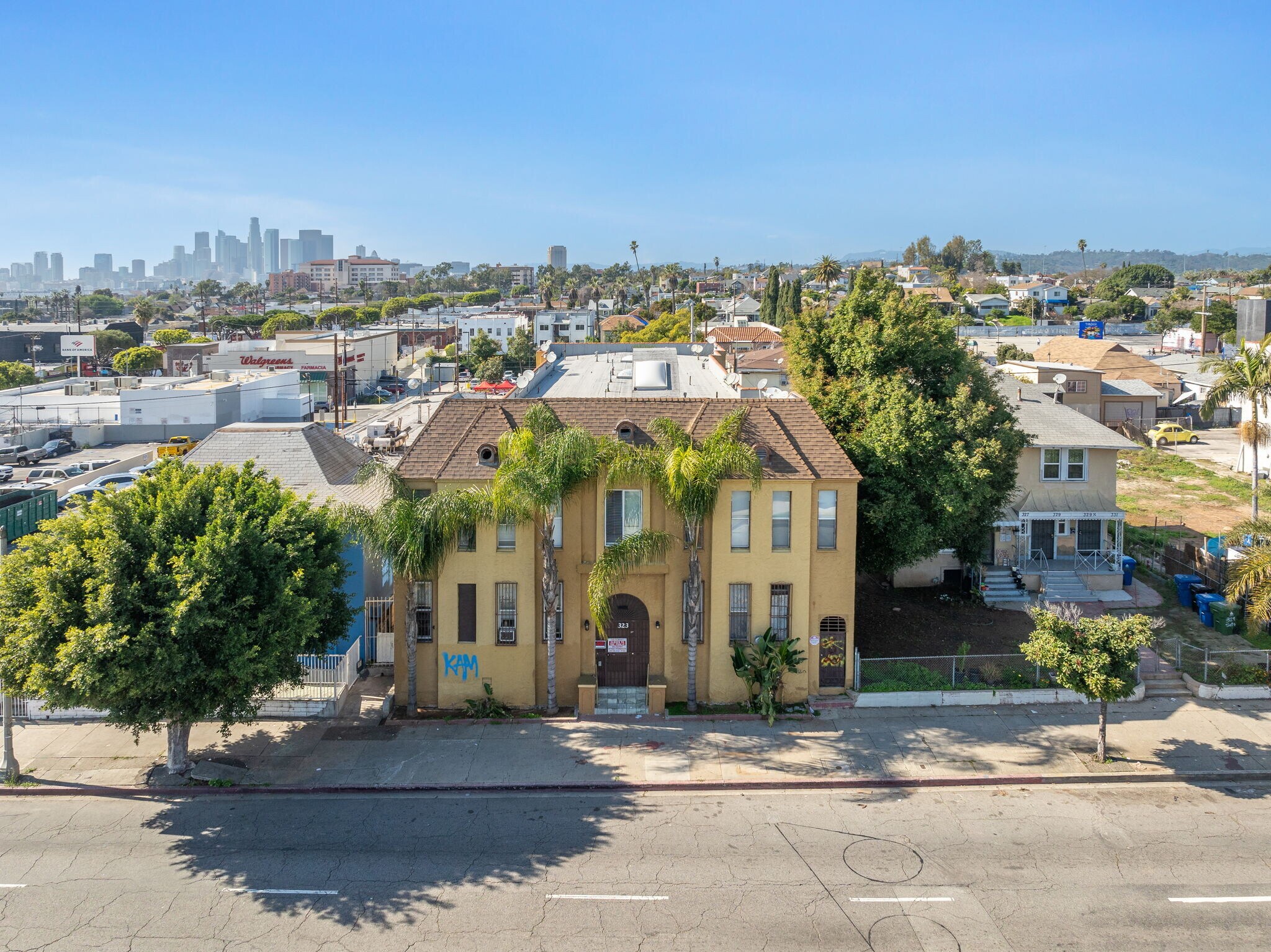 323 N Soto St, Los Angeles, CA à vendre Photo du bâtiment- Image 1 de 1