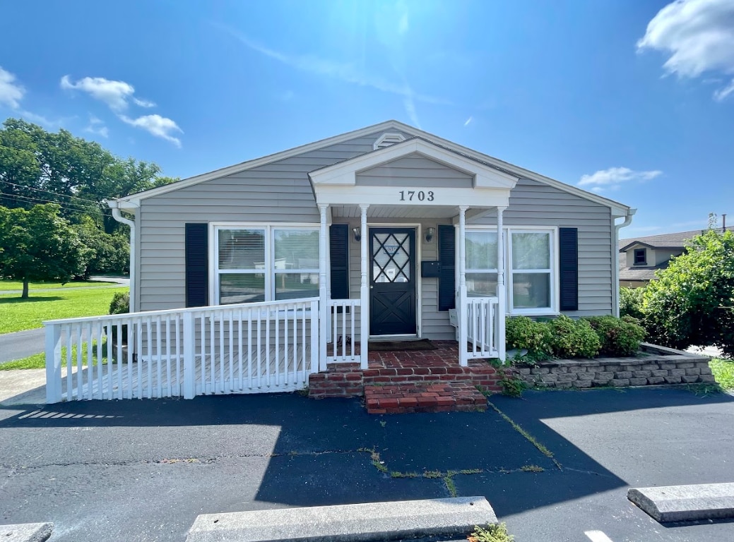 1703 Grove St, Columbia, TN for lease Building Photo- Image 1 of 7