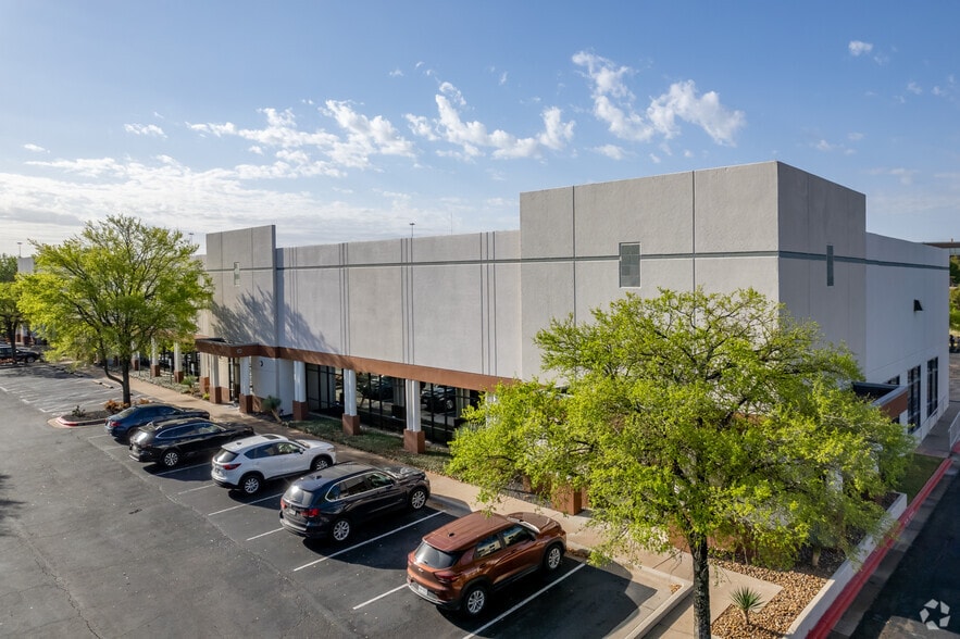 4635 Boston Ln, Austin, TX for lease - Primary Photo - Image 3 of 16
