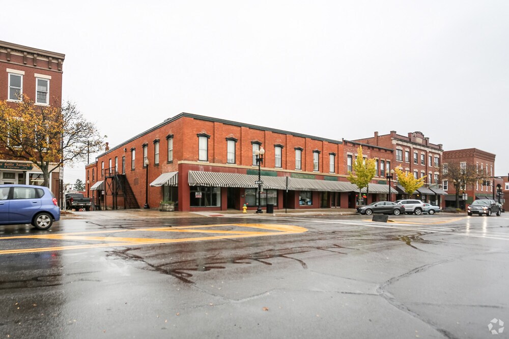 121-127 E Main St, Ravenna, OH for sale Primary Photo- Image 1 of 5