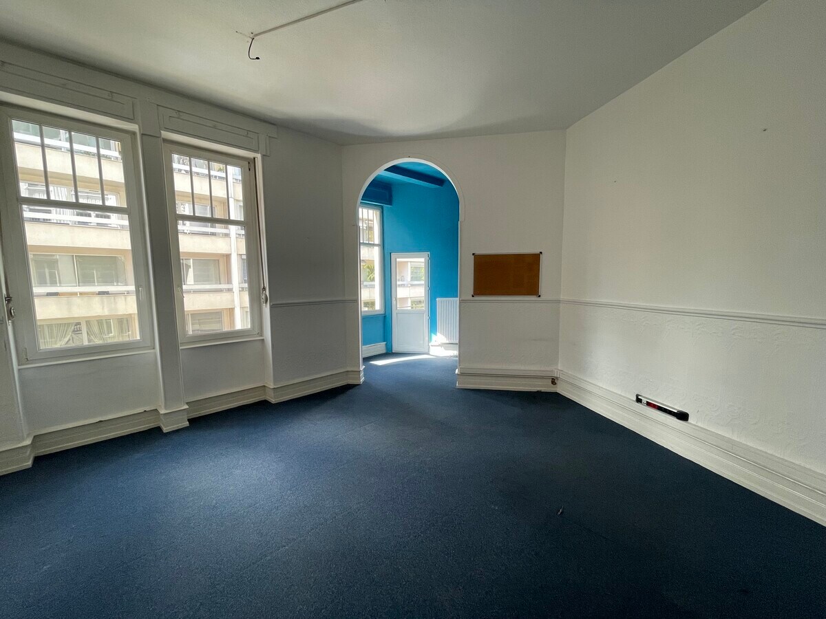 18 Rue Auguste Lamey, Strasbourg, BR 67000 - - - Interior Photo - Image 1 of 6