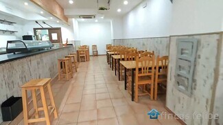 Plus de détails pour Multi-résidentiel à vendre
