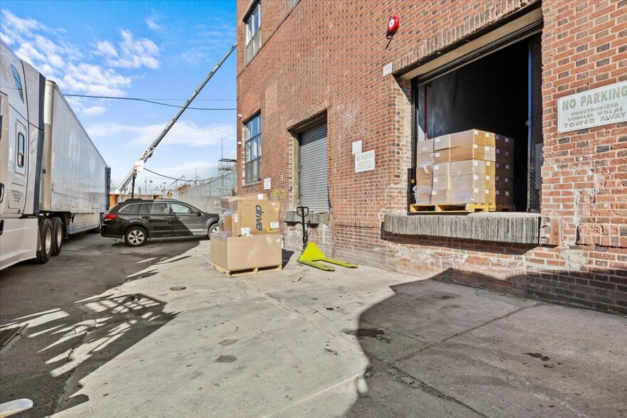 129 26th St, Brooklyn, NY for lease - Building Photo - Image 3 of 4