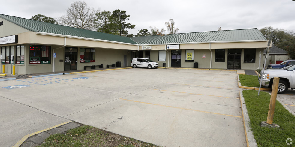 7105 Jefferson Hwy, Harahan, LA for sale - Primary Photo - Image 1 of 1