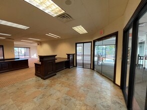 931 S 9th St, Bismarck, ND for lease Interior Photo- Image 2 of 12