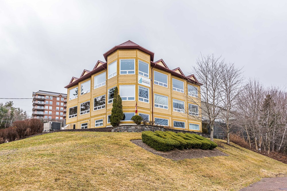 7 Peruz Crt, Halifax, NS for sale Primary Photo- Image 1 of 1