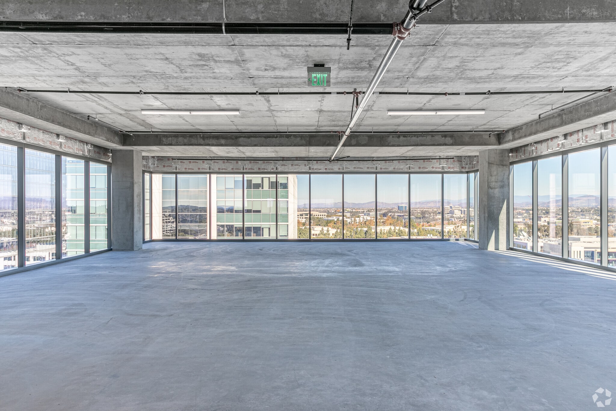 4747 Executive Dr, San Diego, CA à louer Photo intérieure- Image 1 de 7