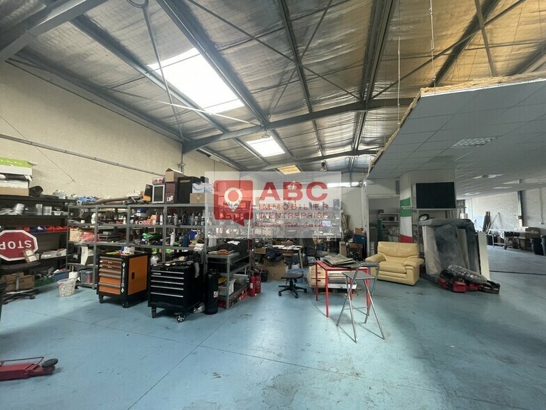 Industrial in Mauguio for lease - Interior Photo - Image 2 of 4