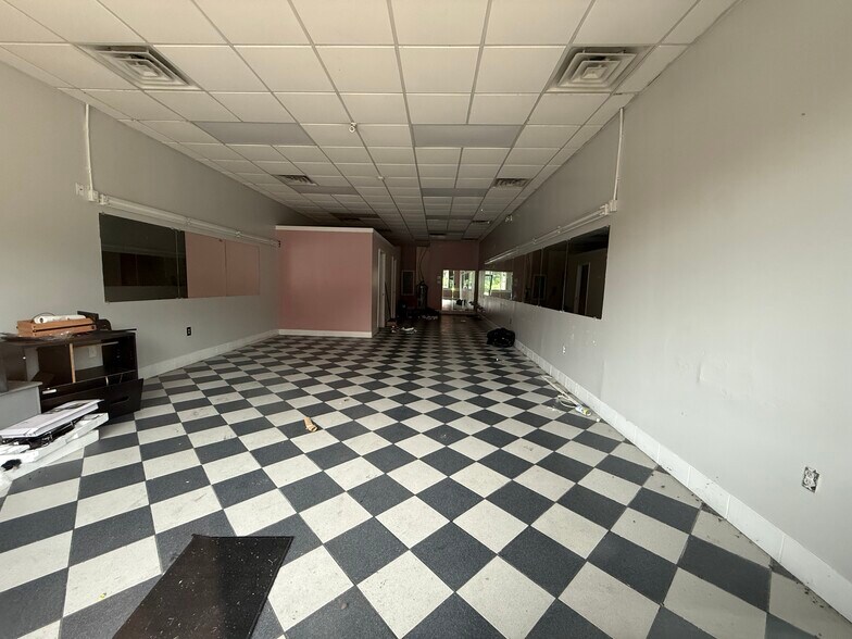 123 W Northside Dr, Jackson, MS à louer - Photo du bâtiment - Image 2 de 6