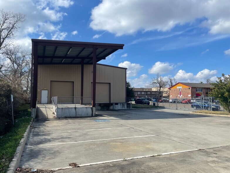 925-927 Winston St, Houston, TX à louer - Photo du bâtiment - Image 3 de 6