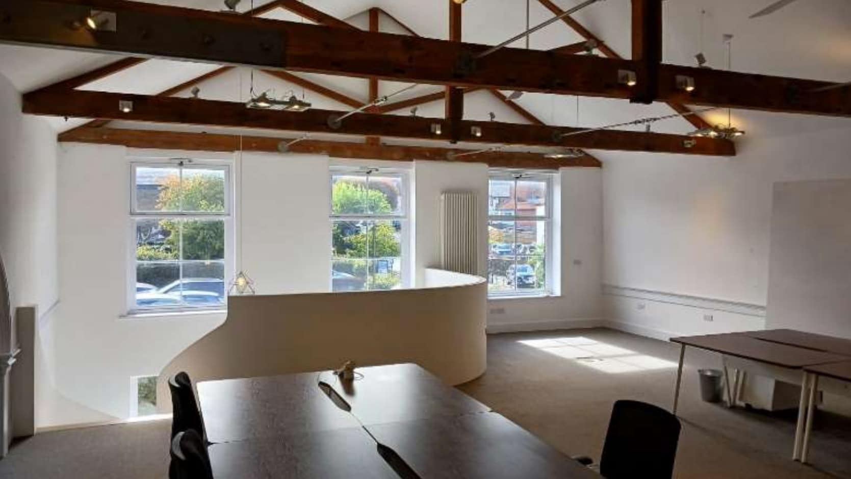 Mint St, Godalming for lease Interior Photo- Image 1 of 2