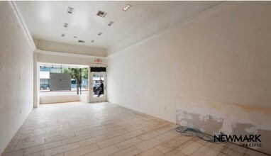 8379-8389 W 3rd St, Los Angeles, CA à louer Photo intérieure- Image 2 de 4