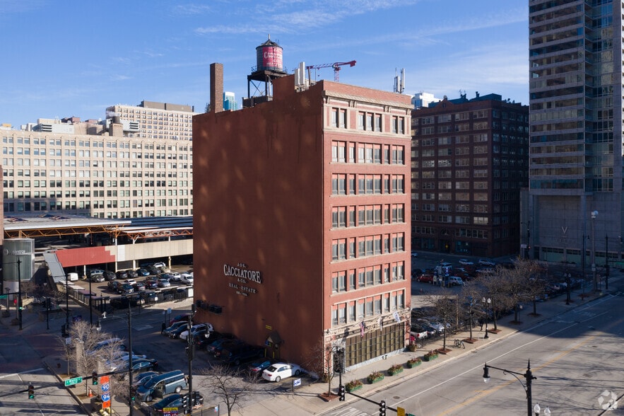 527 S wells St, Chicago, IL for lease - Building Photo - Image 2 of 4