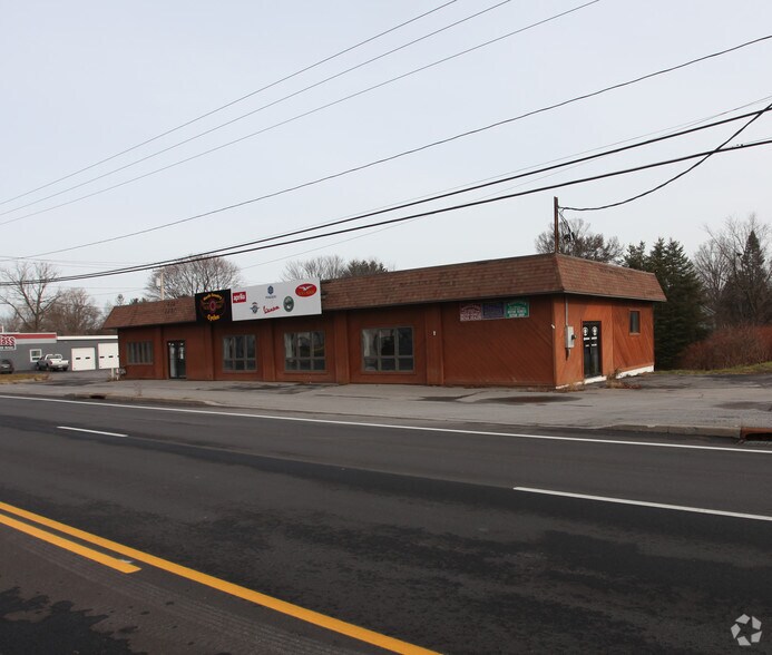 380 Oriskany Blvd, Whitesboro, NY à louer - Photo du bâtiment - Image 1 de 7