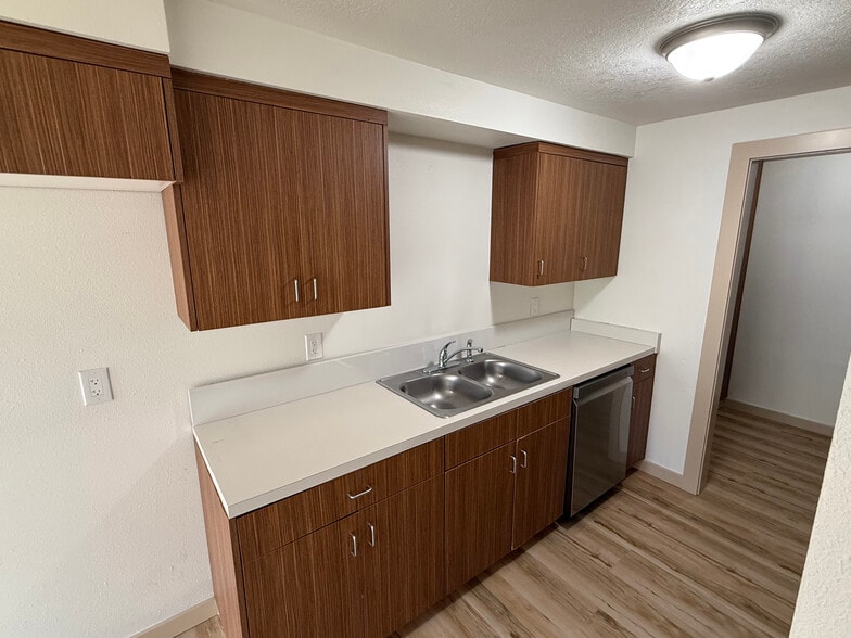 4561 Chippewa Ct SE, Salem, OR for sale - Building Photo - Image 3 of 11