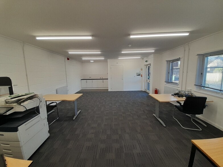 Waverley St, Bathgate for lease - Building Photo - Image 3 of 4