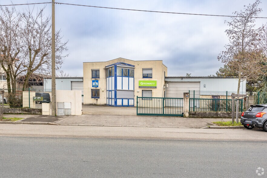 Flex in Vaulx-en-Velin for lease - Building Photo - Image 2 of 2