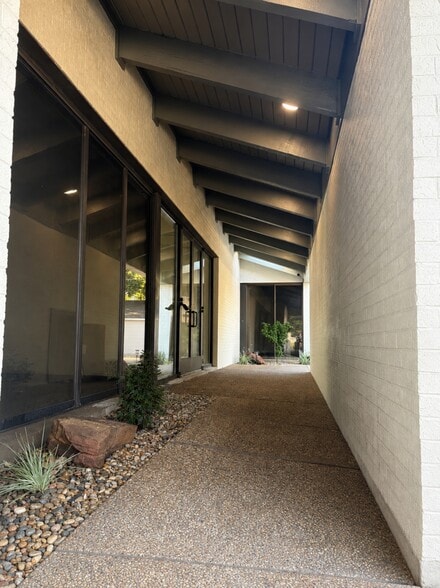 3132 W 5th St, Fort Worth, TX for lease - Building Photo - Image 3 of 20