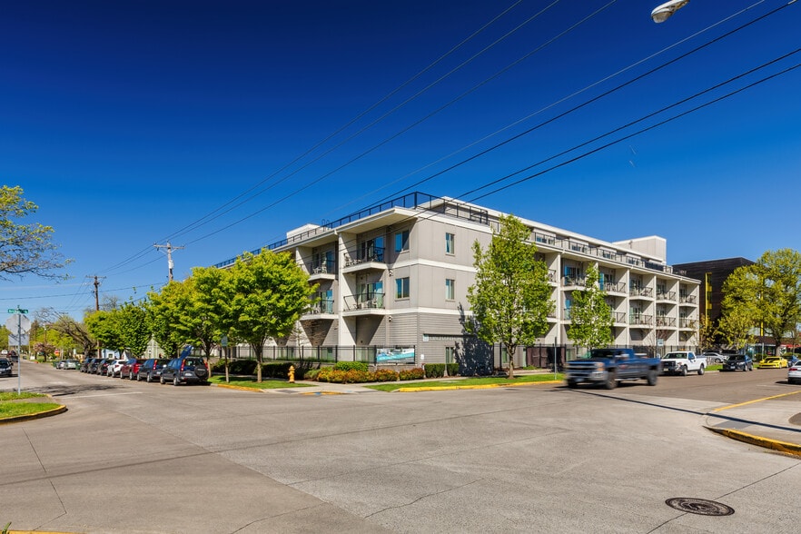 1965 E 15th Ave, Eugene, OR for sale - Building Photo - Image 1 of 33