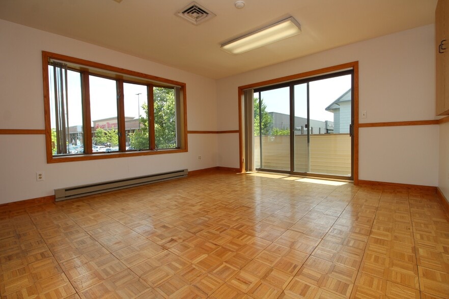 91 Larrabee Rd, Westbrook, ME for lease - Building Photo - Image 2 of 9