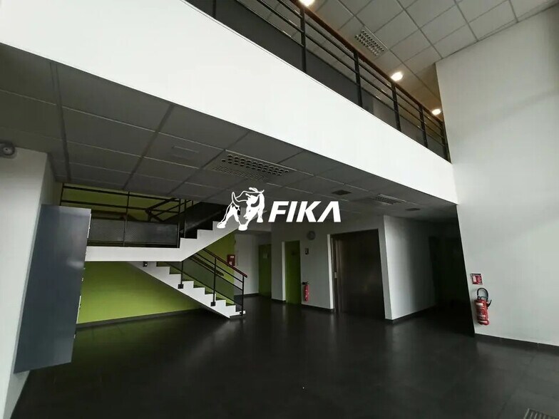 Bureau dans Labège à louer - Hall d’entrée - Image 2 de 6