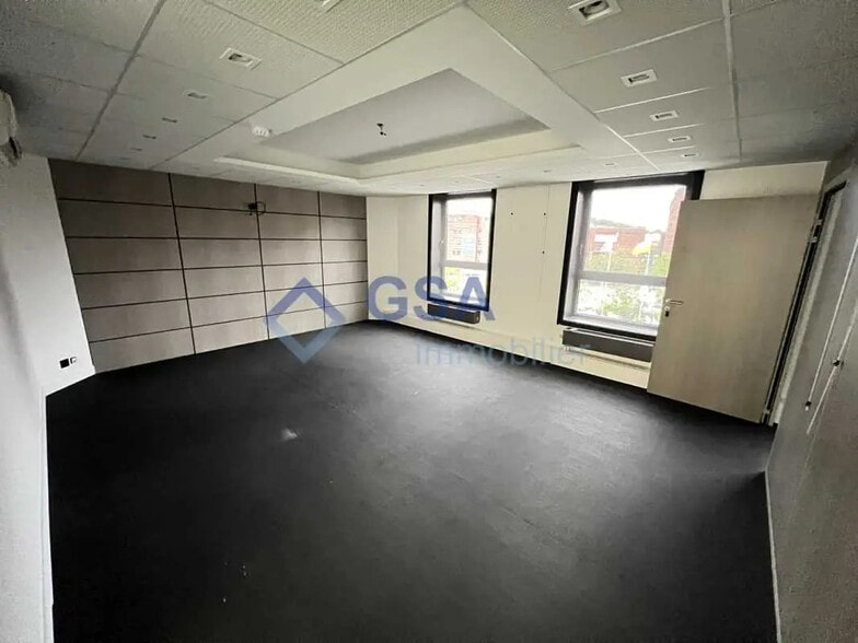 Office in Évry-Courcouronnes for lease - Interior Photo - Image 2 of 12