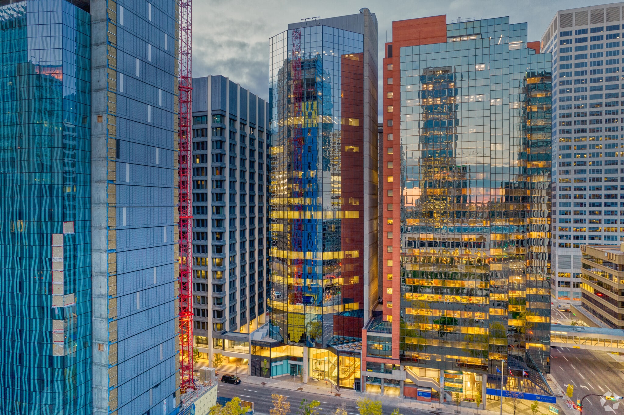 520 5th Ave SW, Calgary, AB for lease Building Photo- Image 1 of 3