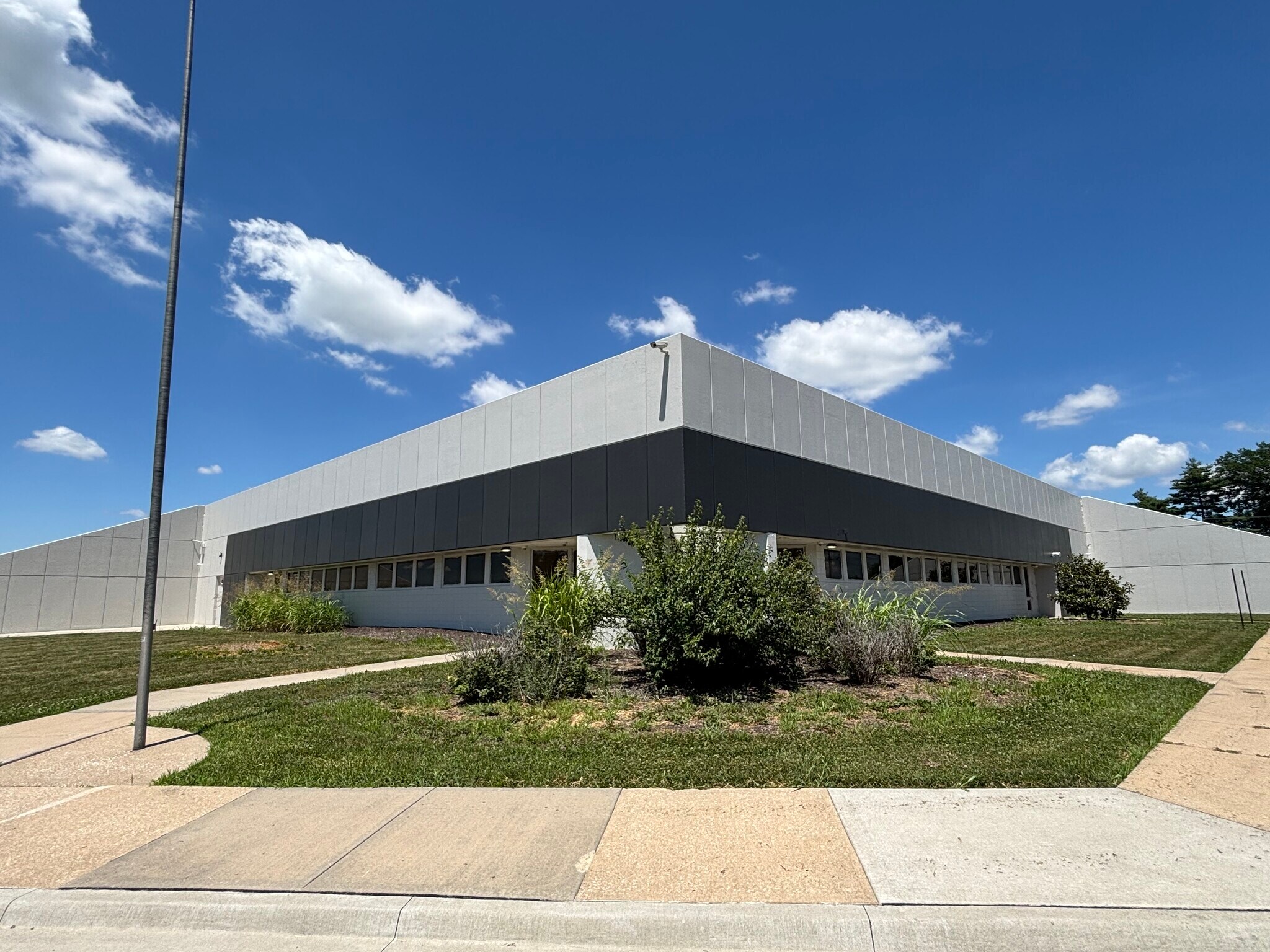 9000 Old Santa Fe Rd, Kansas City, MO à vendre Photo du bâtiment- Image 1 de 18