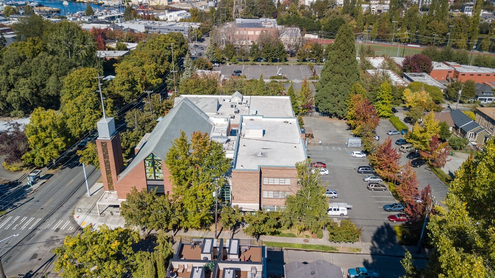 3200 3rd Ave W, Seattle, WA for sale - Building Photo - Image 2 of 4