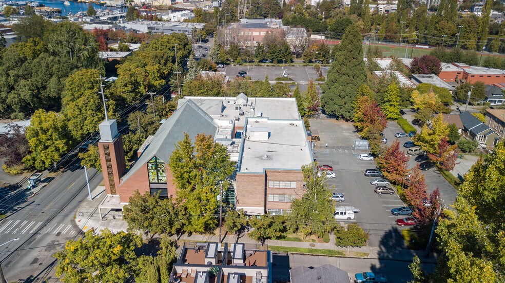 3200 3rd Ave W, Seattle, WA à vendre - Photo du bâtiment - Image 2 de 4