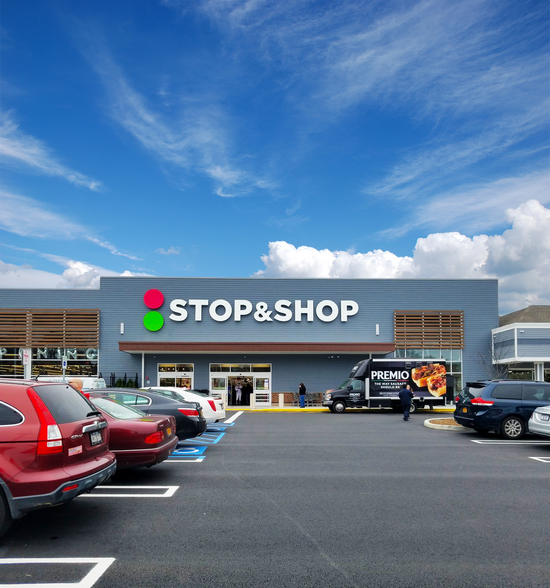 987 Route 6, Mahopac, NY à louer - Photo du bâtiment - Image 2 de 9