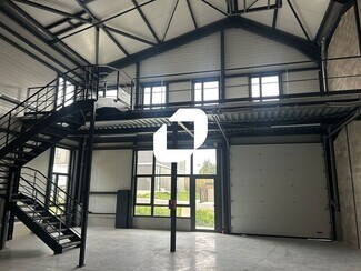 Plus de détails pour 3 Rue René Dubos, Groslay - Local d'activités à louer