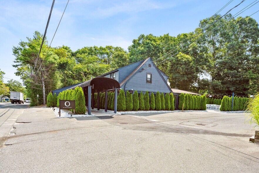 47 Montauk Hwy, East Hampton, NY à louer - Photo du bâtiment - Image 2 de 25