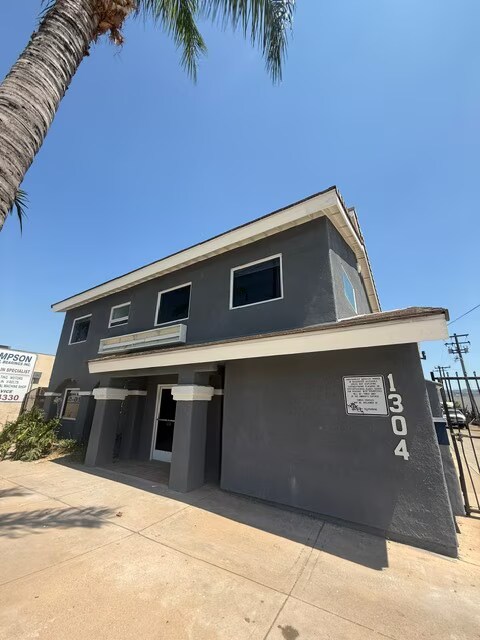 1304 Santa Anita Ave, South El Monte, CA à louer Photo du bâtiment- Image 1 de 11