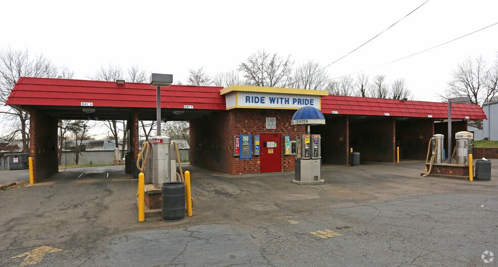 1211 W Front St, Statesville, NC à vendre - Photo du bâtiment - Image 1 de 6